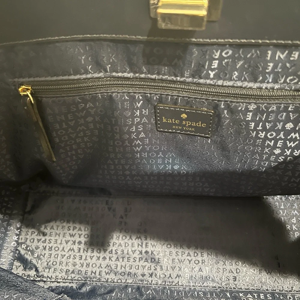Elegant Navy Blue Leather Handbag - Picture 2 of 6